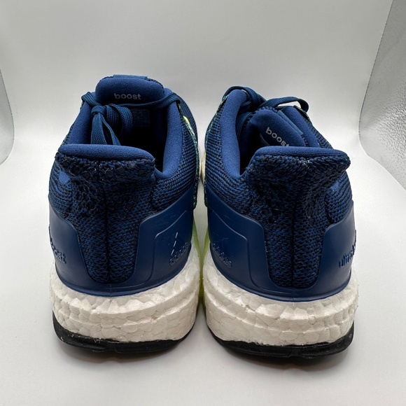 Adidas UltraBOOST Running Shoes - Men's US 8 - Includes original box - Picture 4 of 9